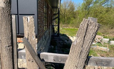 На Тернопільщині знесуть незаконно зведену будівлю, Гусятин, річка Збруч, прокуратура