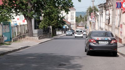У Чернівцях по вулицях Вірменській та Кафедральній впровадять односторонній рух на час&hellip;