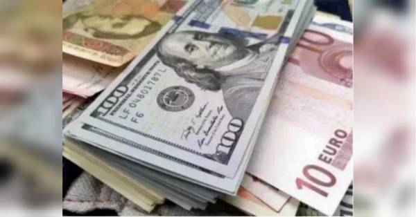 Курс долара на початку літа: чи варто чекати 50 гривень за американську валюту