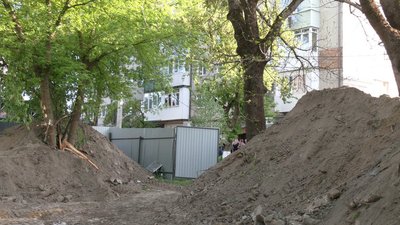 Конфлікт через будівництво ТЦ на Рівненщині: що кажуть місцеві жителі та забудовник