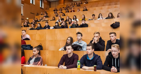 В Україні суттєво підвищать стипендії студентам з 1 вересня: скільки отримуватимуть
