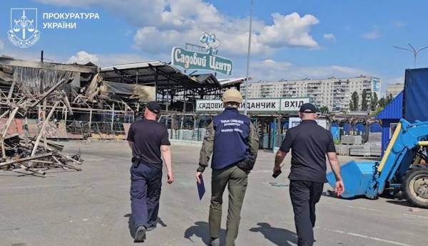 Матеріали справи п’ятьох російських командирів, причетних до удару по харківському «Епіцентру», передано до суду.