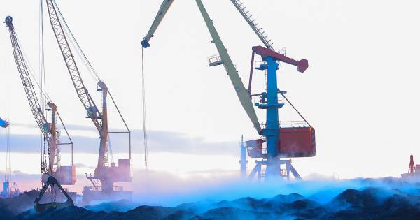 Морські порти України за перші шість місяців року опрацювали 42,4 мільйона тонн…