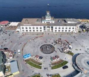 ДІАМ анулював дозвіл на будівництво підземного торговельного центру на Поштовій площі