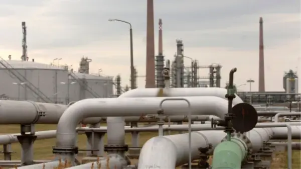 Хусити повідомили про влучання в саудівську нафтопровідну лінію, яка оминає Ормузьку протоку.