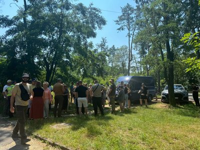 “Боремося за кожен листочок”: у Черкасах місцеві втретє вийшли проти забудови на…