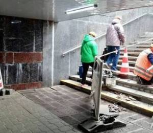 Реконструкція бетонних елементів мостів і шляхопроводів столиці обійдеться у 63 мільйони гривень.