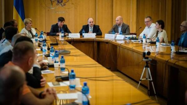 Зерносховища України можуть не впоратися з обсягом 8-11 мільйонів тонн зерна, за прогнозами Висоцького.