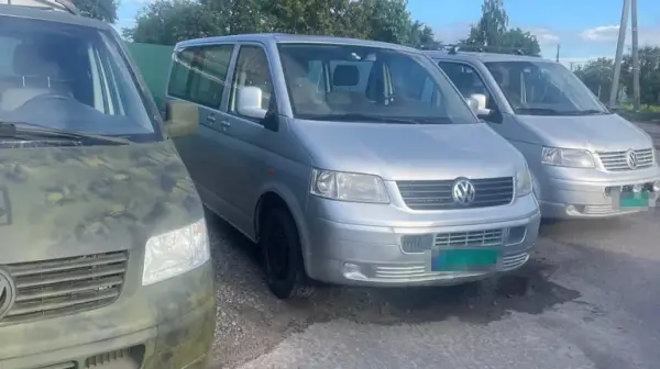 “Гуманітарні оборудки”: на Рівненщині судитимуть чоловіка, який ввіз до України 50 автівок