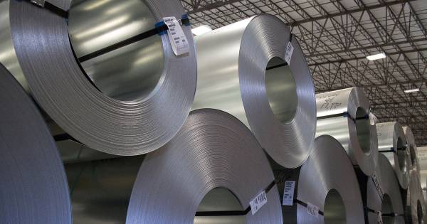 Nucor знову збільшує ціну на гарячекатаний рулон на 5 доларів за тонну
