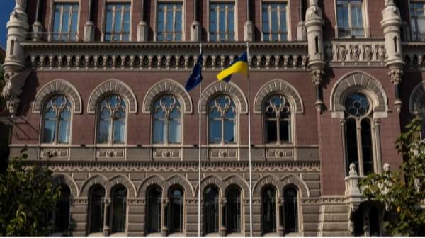 Національний банк вимагає відсторонити особу, відповідальну за фінансовий моніторинг у “Сенс банку”.