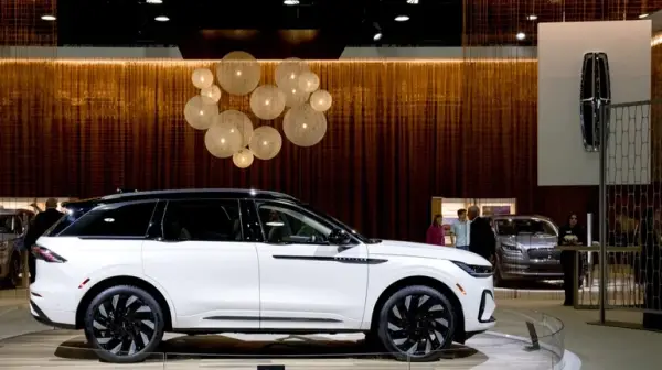 Ford США переносить виробництво кросоверів Lincoln з Китаю додому