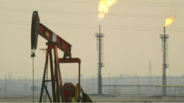 Російська Федерація не має змоги експортувати нафту, переробка якої припинилася через атаки на її нафтопереробні заводи.