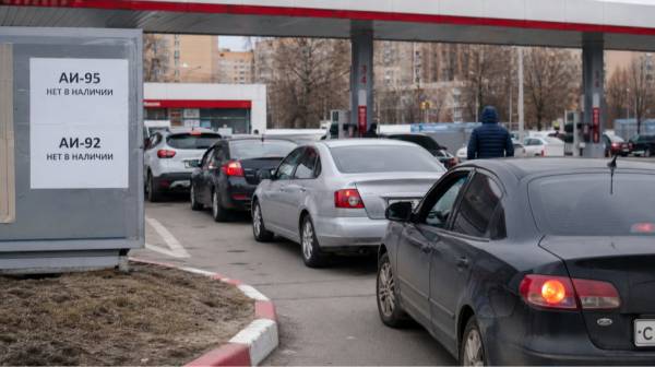 РФ продовжила обмеження на вивезення дизельного палива після рекордних атак на нафтопереробні заводи.