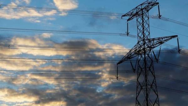 До вечора 8 жовтня комісія, яка організовує конкурс на 1,5 ГВт, приймає документи від охочих взяти участь.