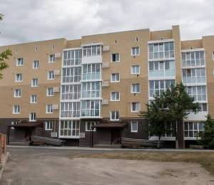 На Київщині, у Макарові, 50 сімей отримали ключі від відремонтованих помешкань