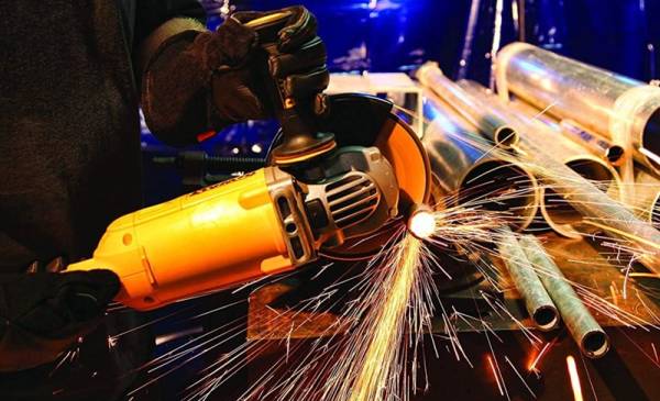 Шліфувальні машини DeWALT: продуманий вибір для професійної обробки