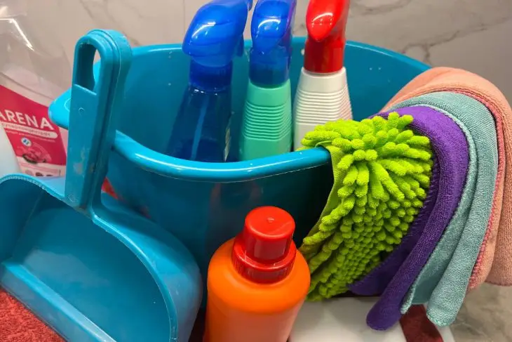 Чому ви постійно прибираєте на кухні: помилка в плануванні, що краде час уборка